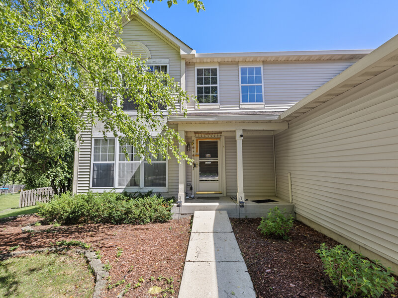 2462 Green Valley Court Aurora IL 60503
