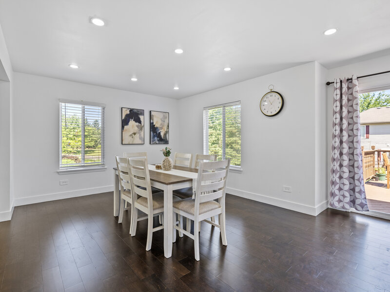 2462 Green Valley Court Aurora IL 60503