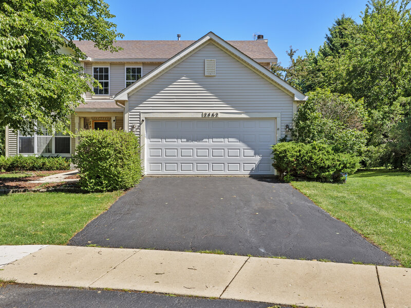 2462 Green Valley Court Aurora IL 60503