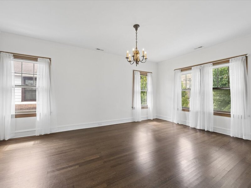 4821 N Harding Avenue Chicago IL 60625
