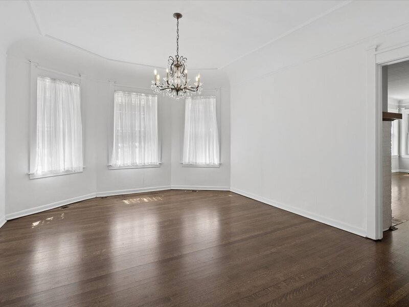 4821 N Harding Avenue Chicago IL 60625