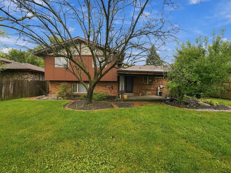 17958 State Line Avenue Lansing IL 60438