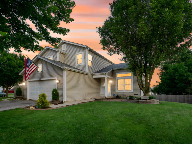 2067 Stephen Street Aurora IL 60502
