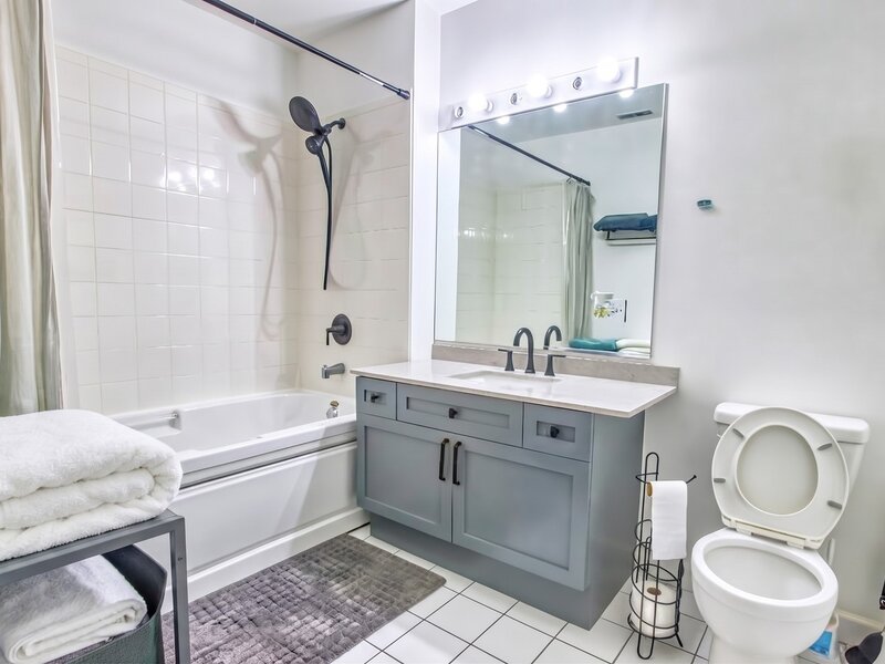 4050 N Lincoln Avenue Chicago IL 60618