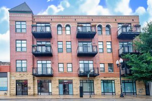 Photo of 4050 N Lincoln Avenue Chicago IL 60618 Unit 202