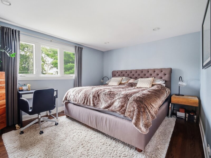 1006 W Frontenac Drive Arlington Heights IL 60004