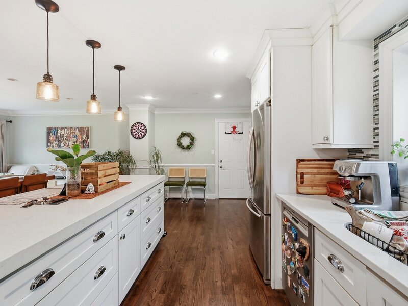 1006 W Frontenac Drive Arlington Heights IL 60004