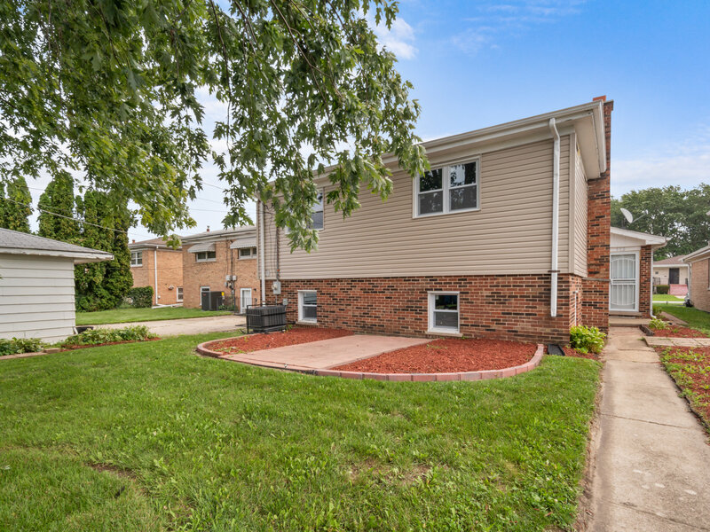 502 Exchange Avenue Calumet City IL 60409