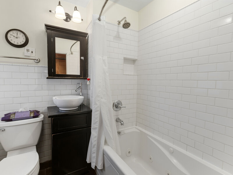 446 W Park Avenue Aurora IL 60506