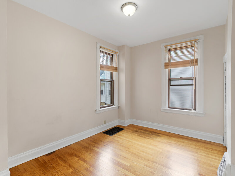 446 W Park Avenue Aurora IL 60506