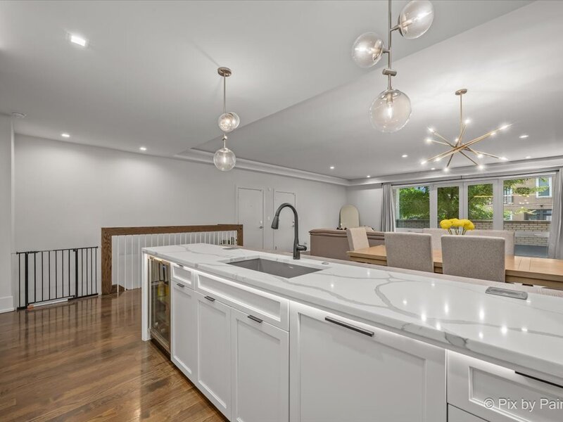 1334 W Walton Street Chicago IL 60642