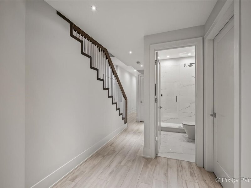 1334 W Walton Street Chicago IL 60642