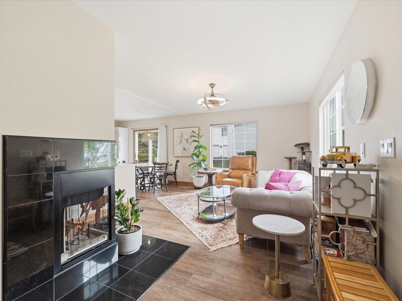 689 Fieldcrest Drive South Elgin IL 60177