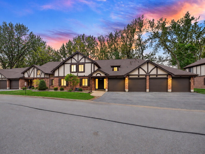 8225 Willow Drive Palos Hills IL 60465