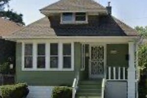 Photo of 10216 S Perry Avenue Chicago IL 60628