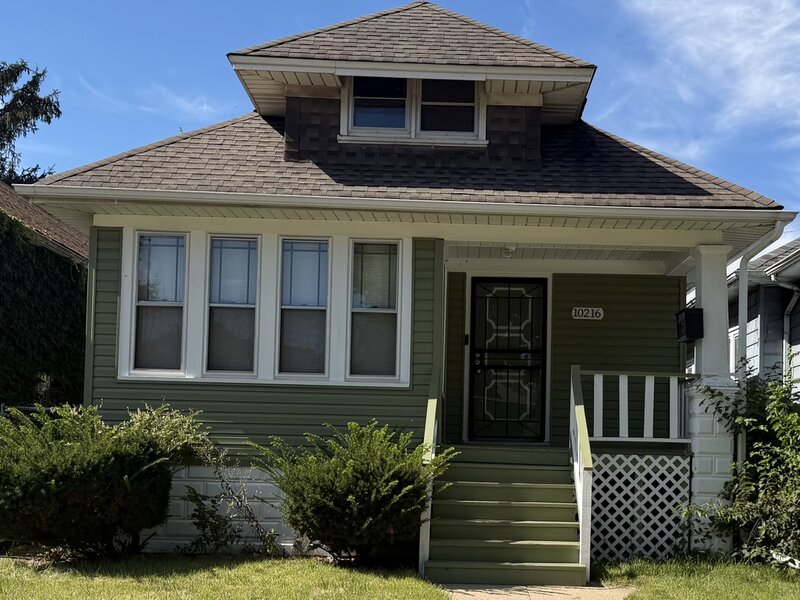 10216 S Perry Avenue Chicago IL 60628