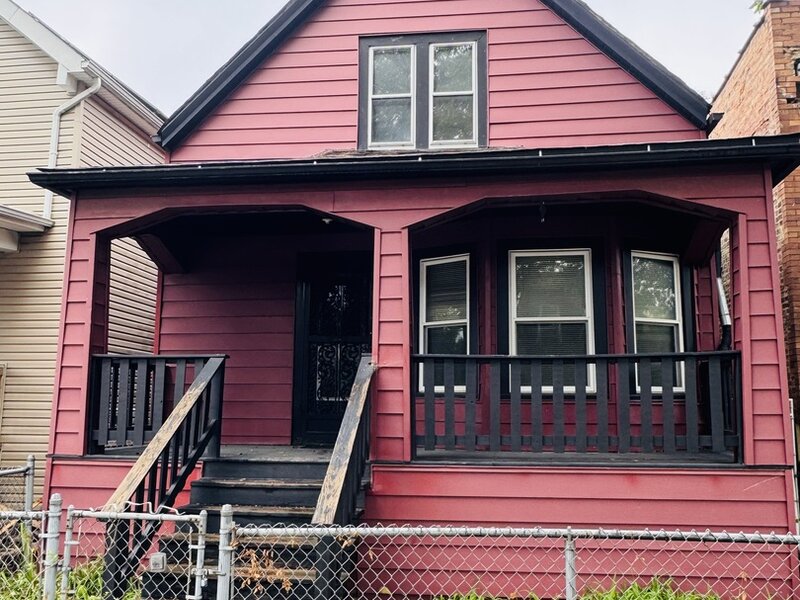 4934 W Iowa Street Chicago IL 60651