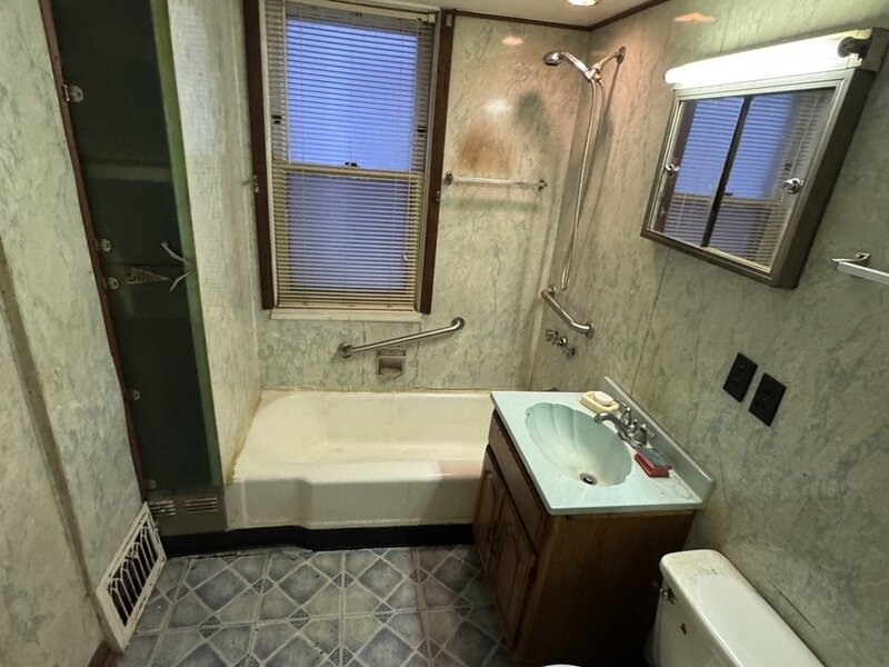 4934 W Iowa Street Chicago IL 60651