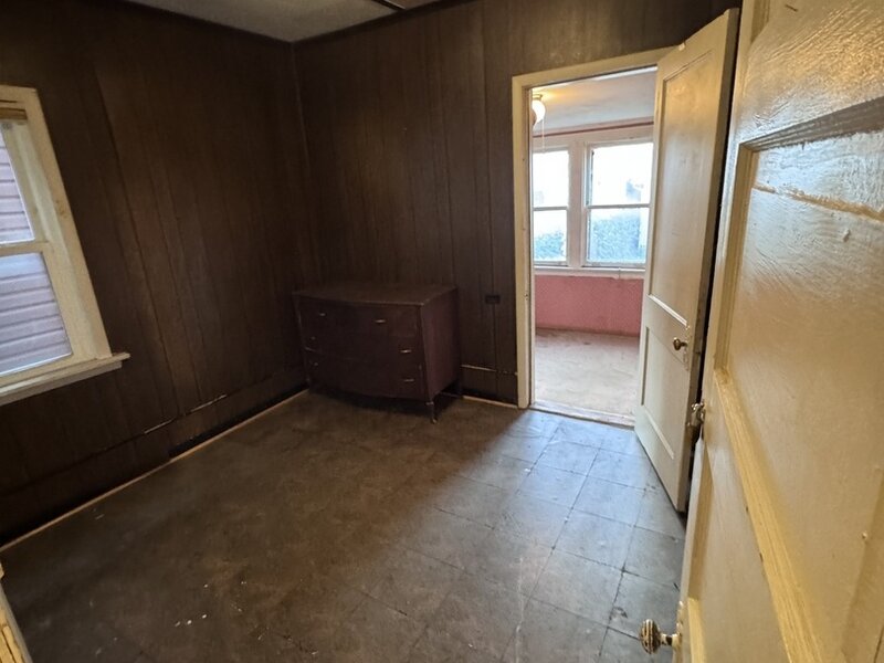 4934 W Iowa Street Chicago IL 60651