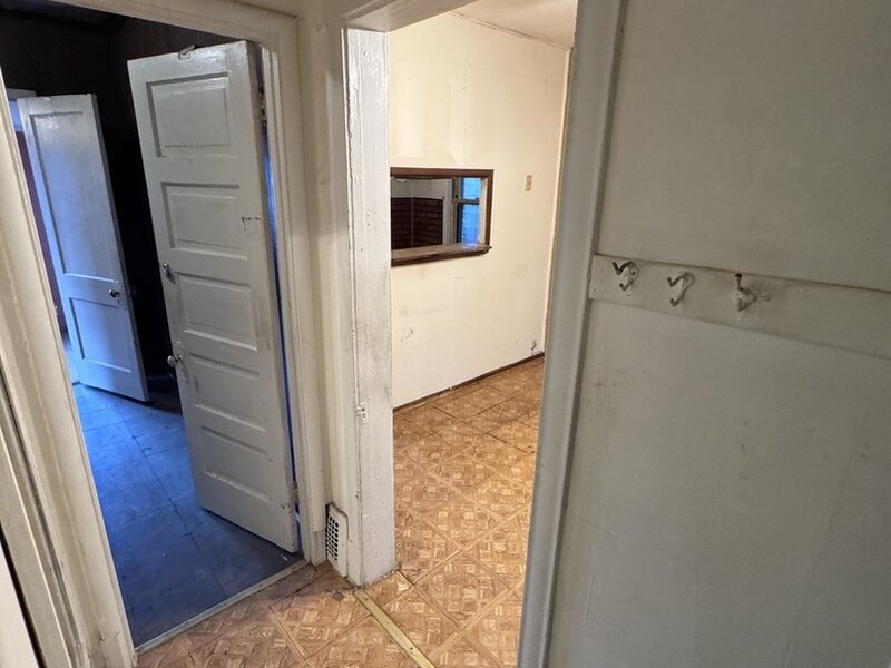 4934 W Iowa Street Chicago IL 60651
