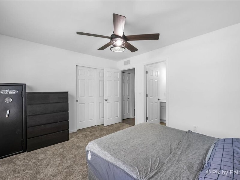 466 Comstock Road South Elgin IL 60177