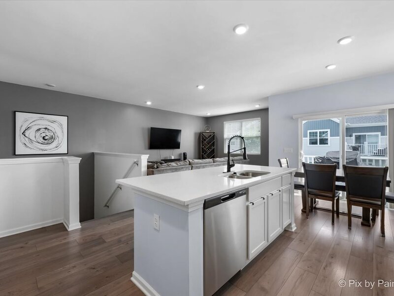 466 Comstock Road South Elgin IL 60177