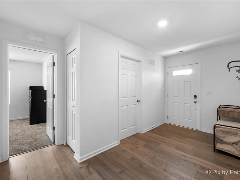 466 Comstock Road South Elgin IL 60177