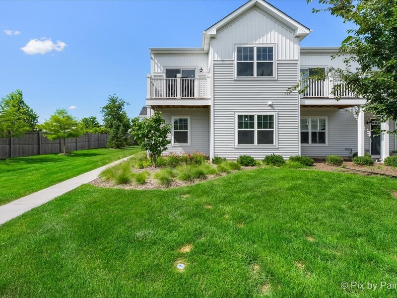 466 Comstock Road South Elgin IL 60177