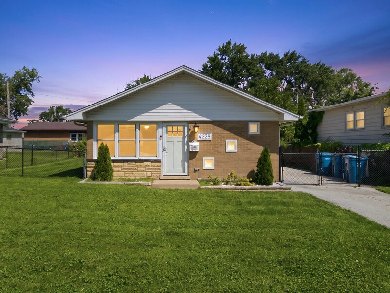 4228 W 127th Street Alsip IL 60803