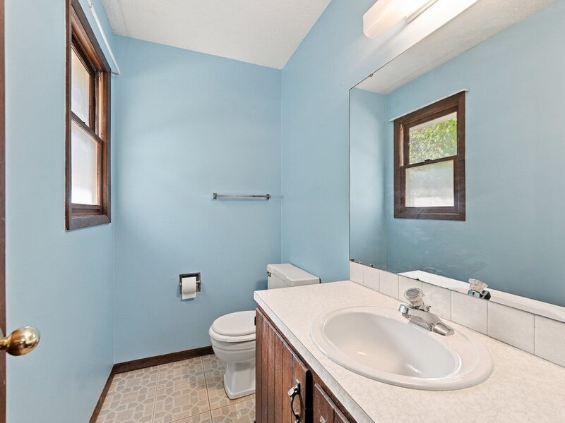 3330 Fairview Drive Bettendorf IA 52722