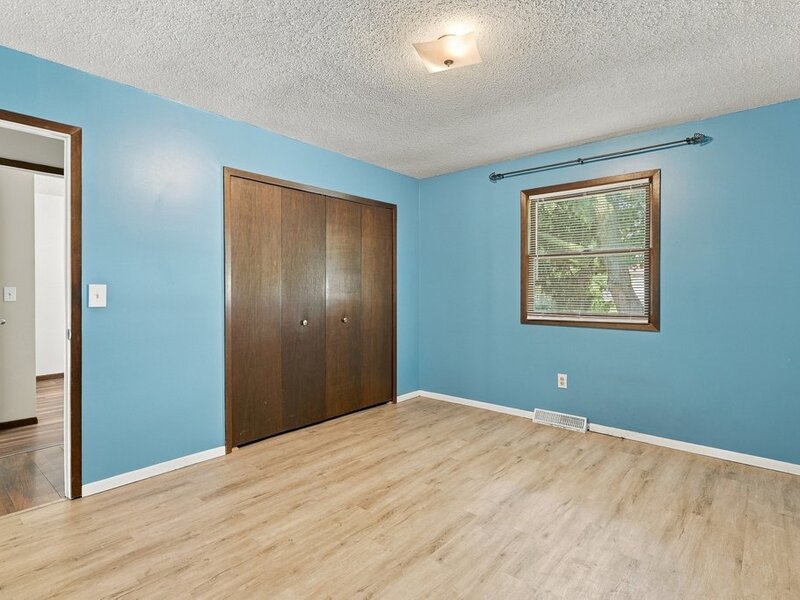 3330 Fairview Drive Bettendorf IA 52722
