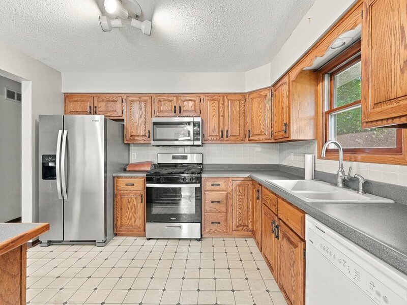 3330 Fairview Drive Bettendorf IA 52722