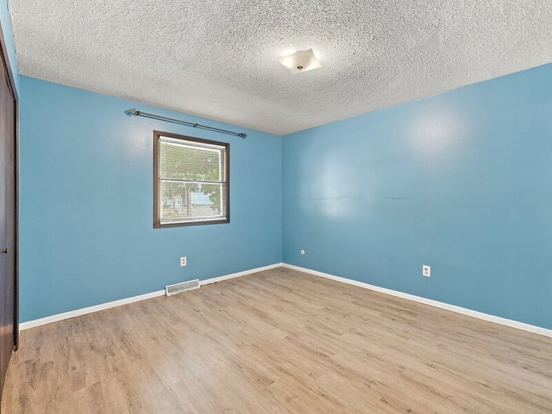 3330 Fairview Drive Bettendorf IA 52722