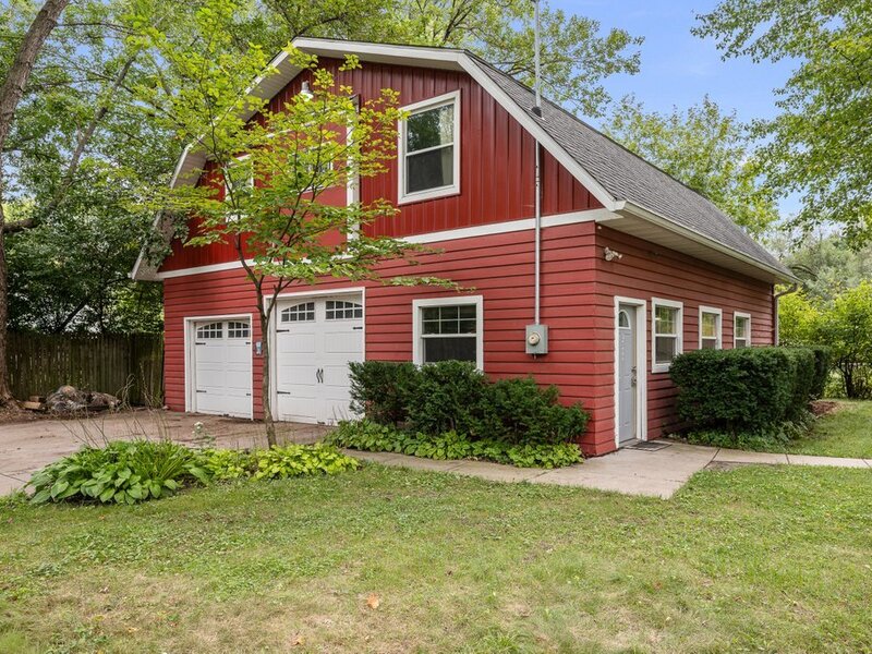 2831 44th Street Moline IL 61265