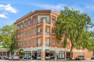 Photo of 4705 S Champlain Avenue Chicago IL 60615 Unit 303