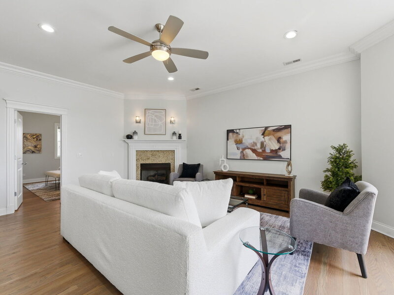 4705 S Champlain Avenue Chicago IL 60615