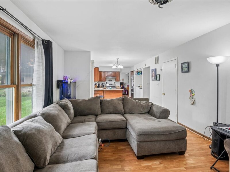 1348 Loch Lomond Drive Crystal Lake IL 60014