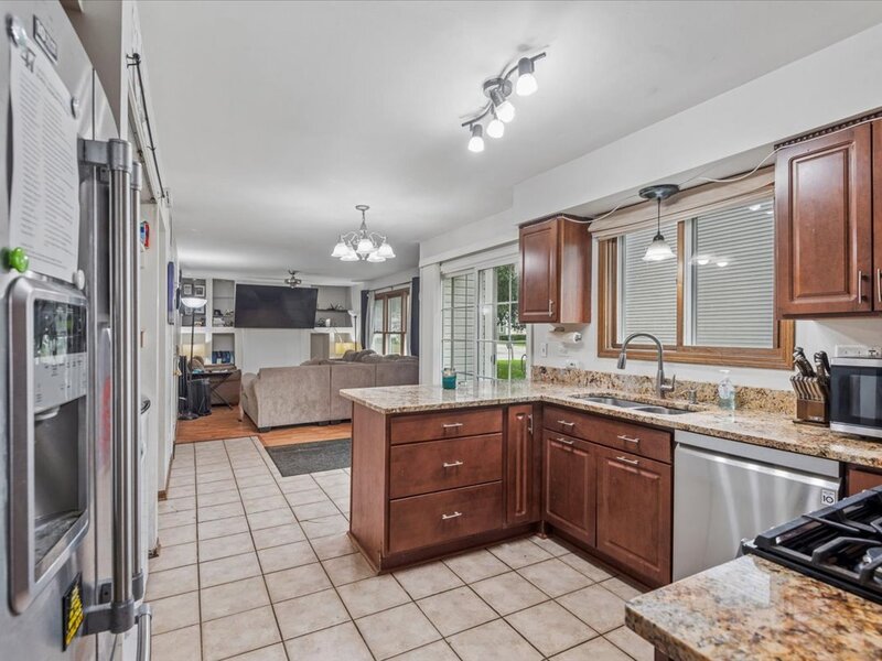 1348 Loch Lomond Drive Crystal Lake IL 60014