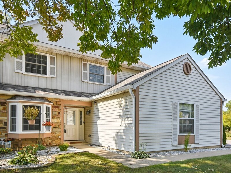 345 Ascot Lane Streamwood IL 60107