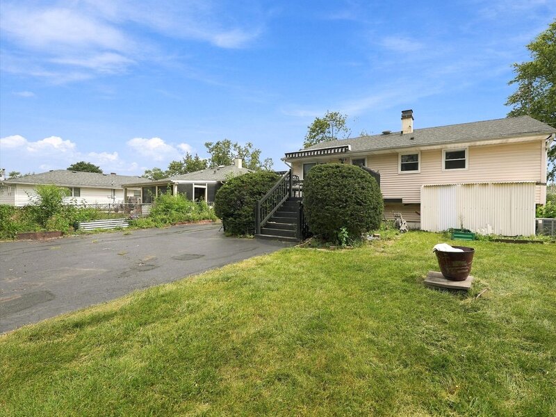 909 Cypress Lane Joliet IL 60435