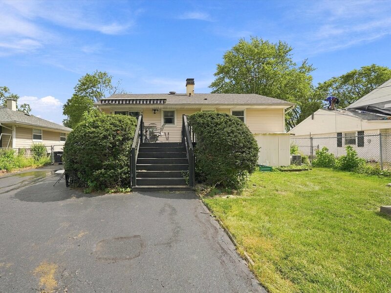 909 Cypress Lane Joliet IL 60435