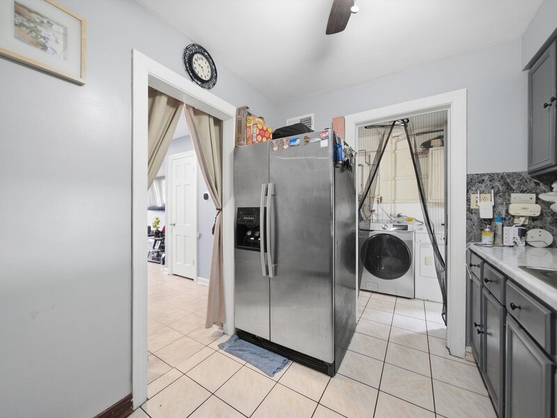 4017 W 58th Street Chicago IL 60629