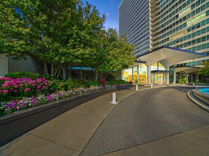 3550 N Lake Shore Drive Chicago IL 60657