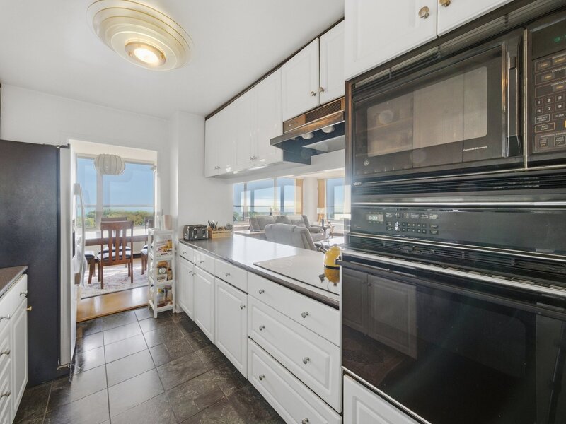 3550 N Lake Shore Drive Chicago IL 60657