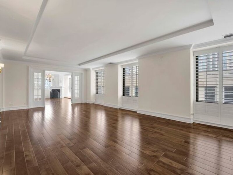 40 E Delaware Place Chicago IL 60611