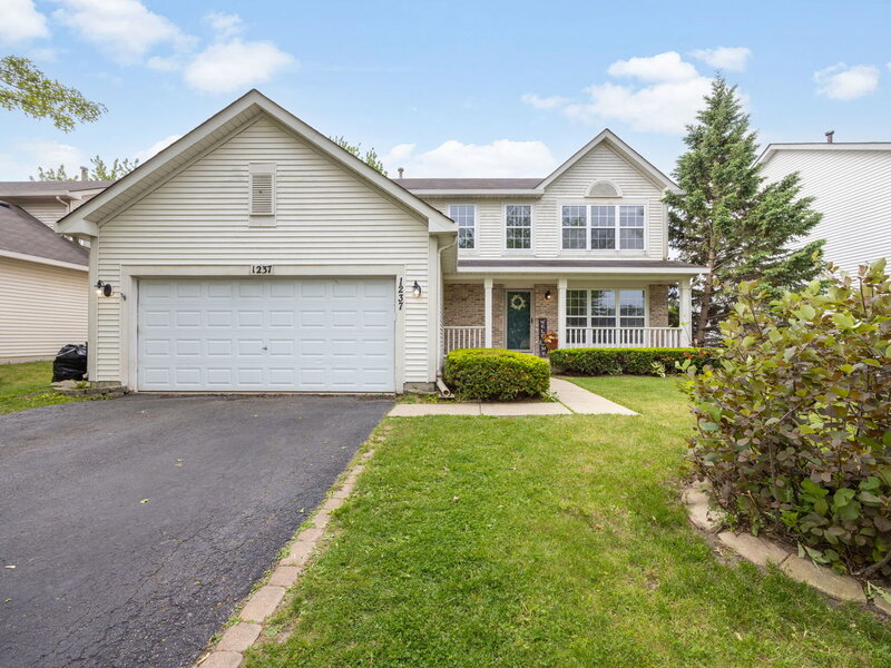 1237 E Greystone Drive Round Lake Beach IL 60073