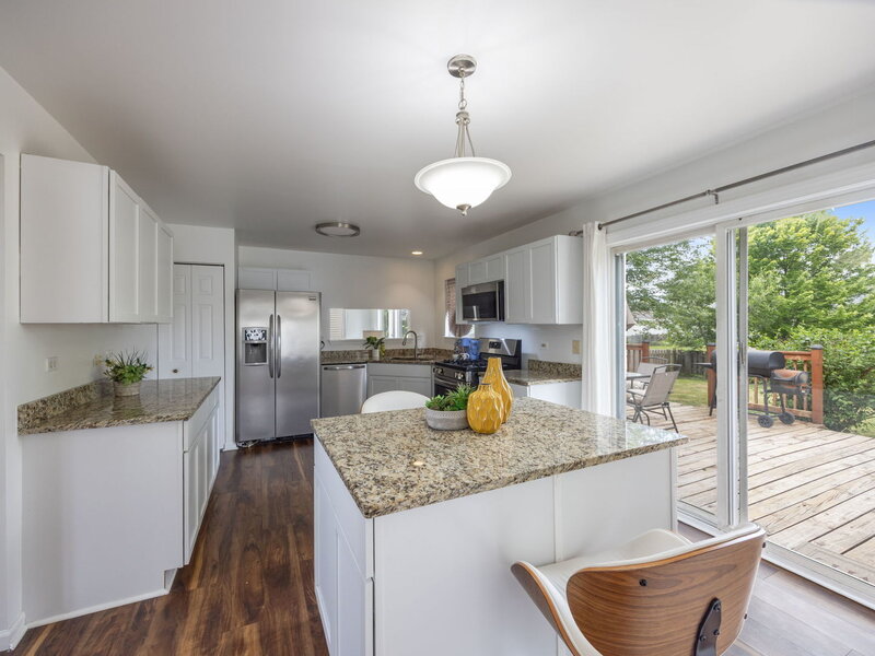 1237 E Greystone Drive Round Lake Beach IL 60073