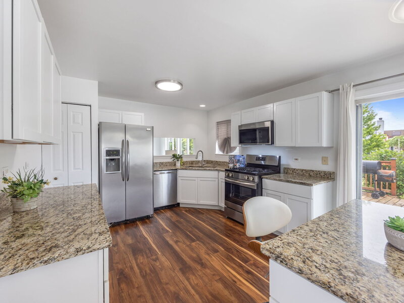 1237 E Greystone Drive Round Lake Beach IL 60073