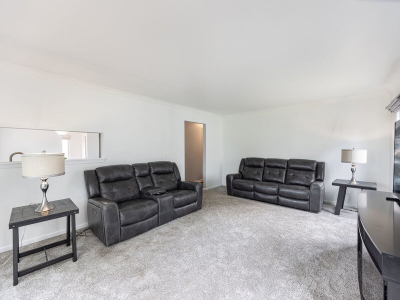 1237 E Greystone Drive Round Lake Beach IL 60073