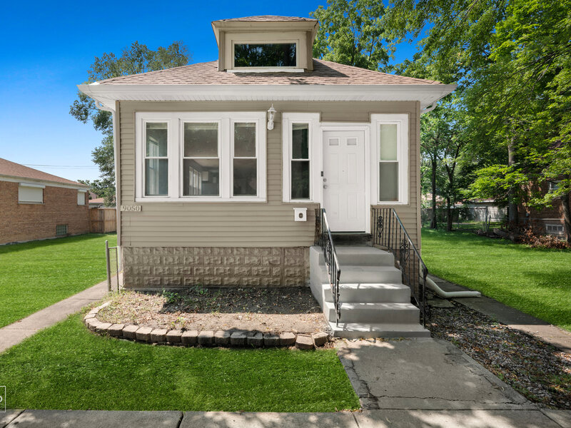 9050 S Ellis Avenue Chicago IL 60619